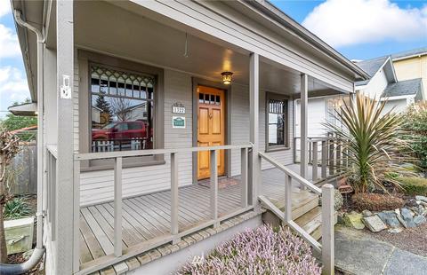 1322 E Marine View Dr, Everett, WA 98201 photo 5