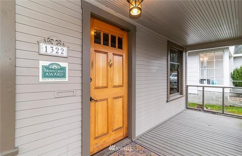 1322 E Marine View Dr, Everett, WA 98201 photo 6