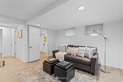 719 10th Ave E, Seattle, WA 98102 photo 32