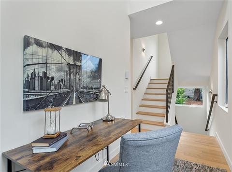 217 23rd Ave E, Seattle, WA 98112 photo 23
