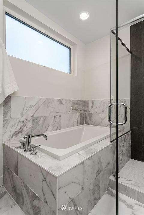 217 23rd Ave E, Seattle, WA 98112 photo 20