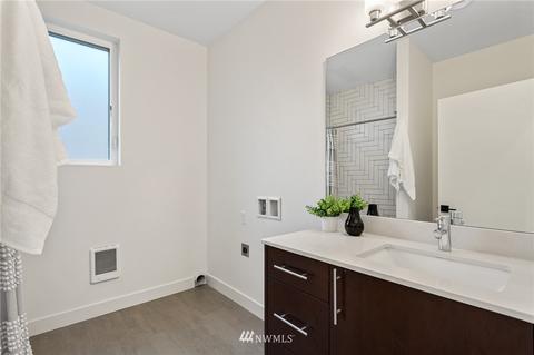 217 23rd Ave E, Seattle, WA 98112 photo 27
