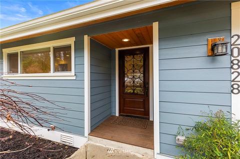 20828 Hillcrest Pl, Edmonds, WA 98026 photo 2