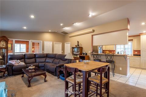 115 358th St E, Roy, WA 98580 photo 4