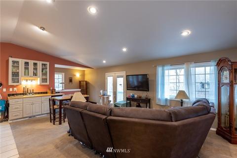 115 358th St E, Roy, WA 98580 photo 2