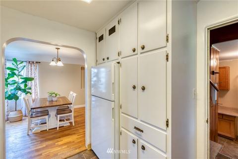 910 Myrtine St, Enumclaw, WA 98022 photo 11