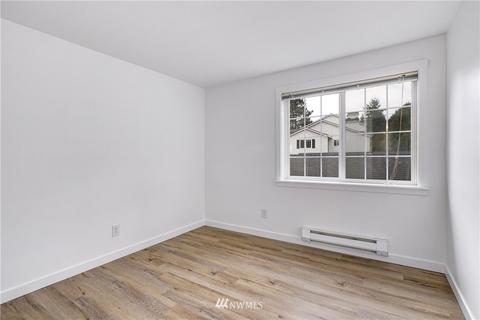 12404 E Gibson Rd #C201, Everett, WA 98204 photo 19