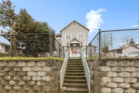 906 E Marine View Dr, Everett, WA 98201 photo 2