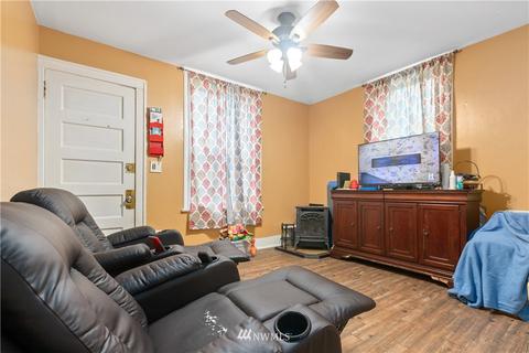 906 E Marine View Dr, Everett, WA 98201 photo 5