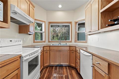 410 Emerald Lake Dr E, Grapeview, WA 98546 photo 8