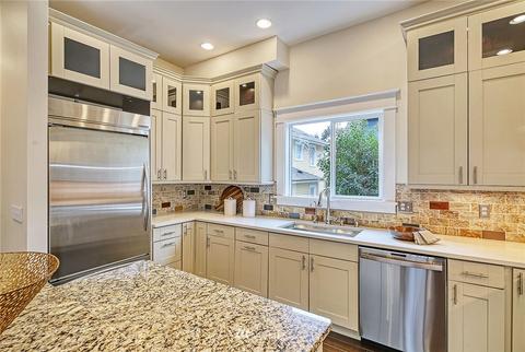 2008 E Aloha St, Seattle, WA 98112 photo 7