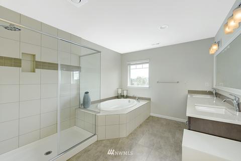 8417 NE 203rd Pl, Bothell, WA 98011 photo 13