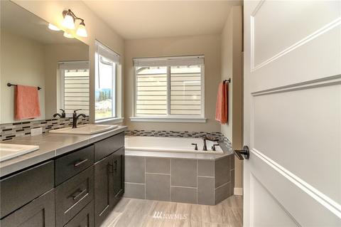 425 Riley Ct E, Enumclaw, WA 98022 photo 16