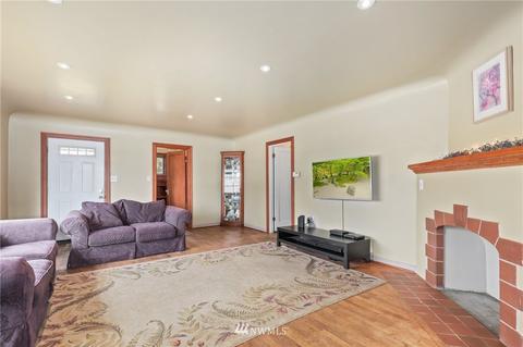 2025 James St, Enumclaw, WA 98022 photo 5