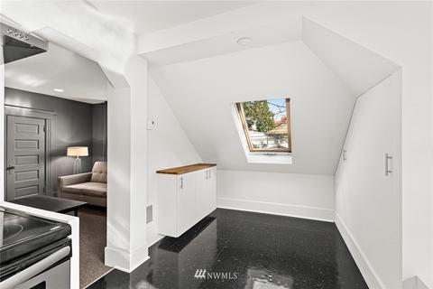 1122 E John St, Seattle, WA 98102 photo 24