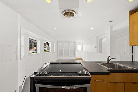 1122 E John St, Seattle, WA 98102 photo 29