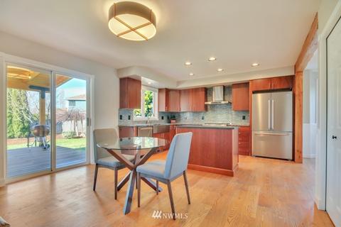 208 Almadon St, Enumclaw, WA 98022 photo 15