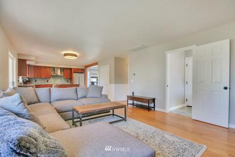 208 Almadon St, Enumclaw, WA 98022 photo 19