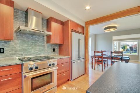 208 Almadon St, Enumclaw, WA 98022 photo 13