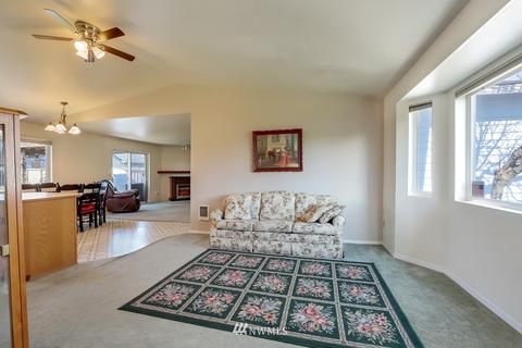 1150 Berilla Dr, Enumclaw, WA 98022 photo 2