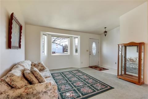 1150 Berilla Dr, Enumclaw, WA 98022 photo 3