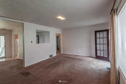 196 E Maple St, Walla Walla, WA 99362 photo 3