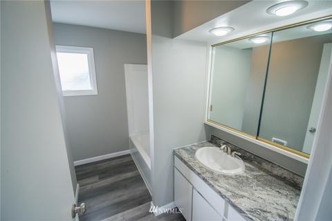 407 W 1st St, Everson, WA 98247 photo 11