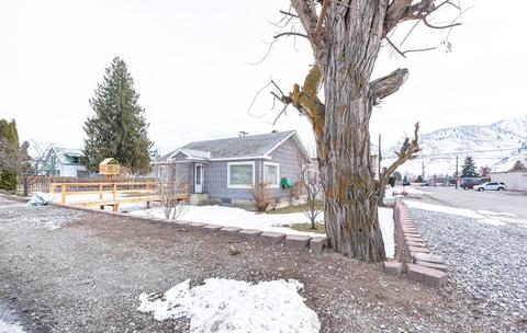706 E Johnson Ave, Chelan, WA 98816 photo 3