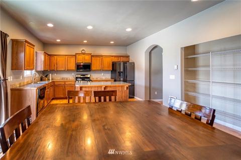 484 Petersen Dr E, Enumclaw, WA 98022 photo 7
