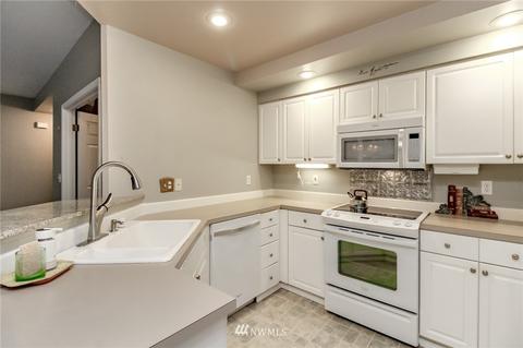 400 228th St SW #D-102, Bothell, WA 98021 photo 9