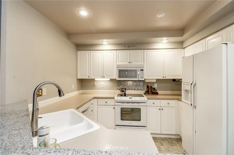 400 228th St SW #D-102, Bothell, WA 98021 photo 10