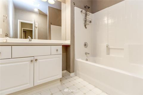 400 228th St SW #D-102, Bothell, WA 98021 photo 21