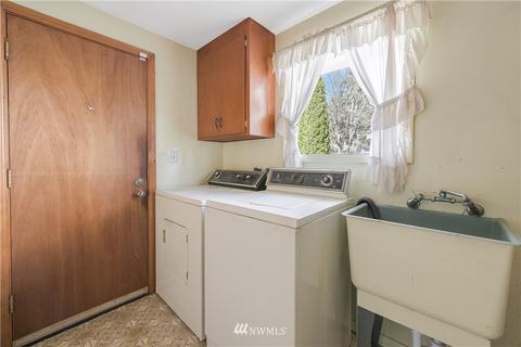 6828 Lower Ridge Rd, Everett, WA 98203 photo 8