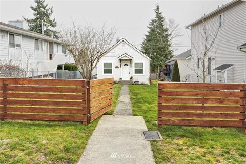 1309 E Marine View Dr, Everett, WA 98201 photo 2