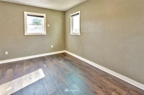 1309 E Marine View Dr, Everett, WA 98201 photo 14