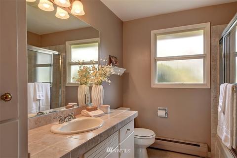 9025 Baring Way, Everett, WA 98208 photo 10