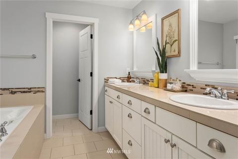 16407 35th Dr SE, Bothell, WA 98012 photo 17