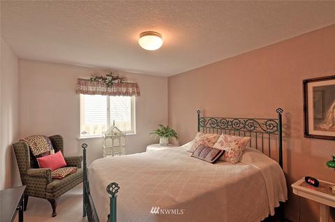 1008 Angle Ln, Everett, WA 98201 photo 24