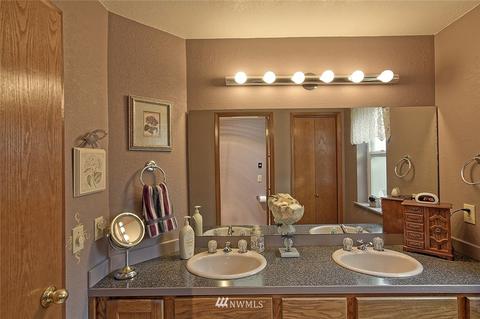 1008 Angle Ln, Everett, WA 98201 photo 21