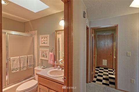 1008 Angle Ln, Everett, WA 98201 photo 22