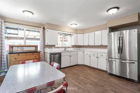 2703 Maple St, Longview, WA 98632 photo 9