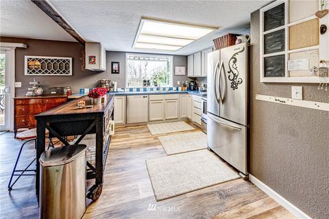 3909 Apache Dr, Mount Vernon, WA 98273 photo 4