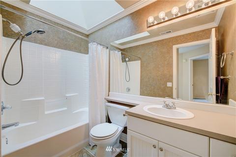 606 228th St SW #J202, Bothell, WA 98021 photo 27