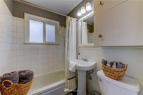 2213 6th St, Everett, WA 98201 photo 9