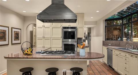 2111 Parkside Dr E, Seattle, WA 98112 photo 23
