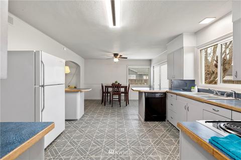 1104 3rd, Cosmopolis, WA 98537 photo 12