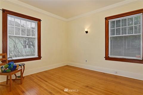 2302 E Pine St, Seattle, WA 98122 photo 13