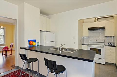 2302 E Pine St, Seattle, WA 98122 photo 9