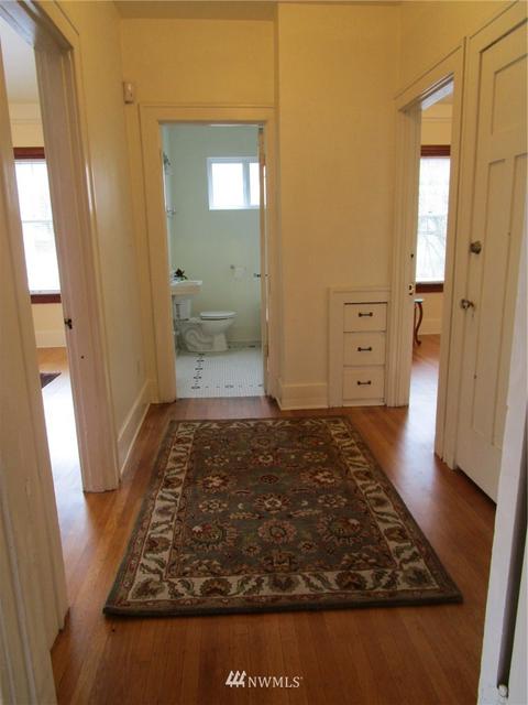 2302 E Pine St, Seattle, WA 98122 photo 10