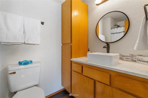 729 Tipsoo Loop S, Rainier, WA 98576 photo 15